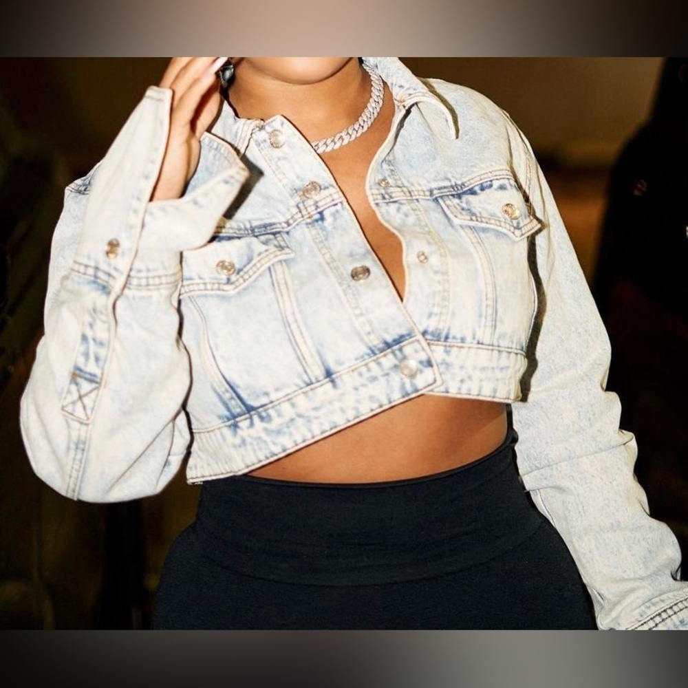 Cropped denim jacket